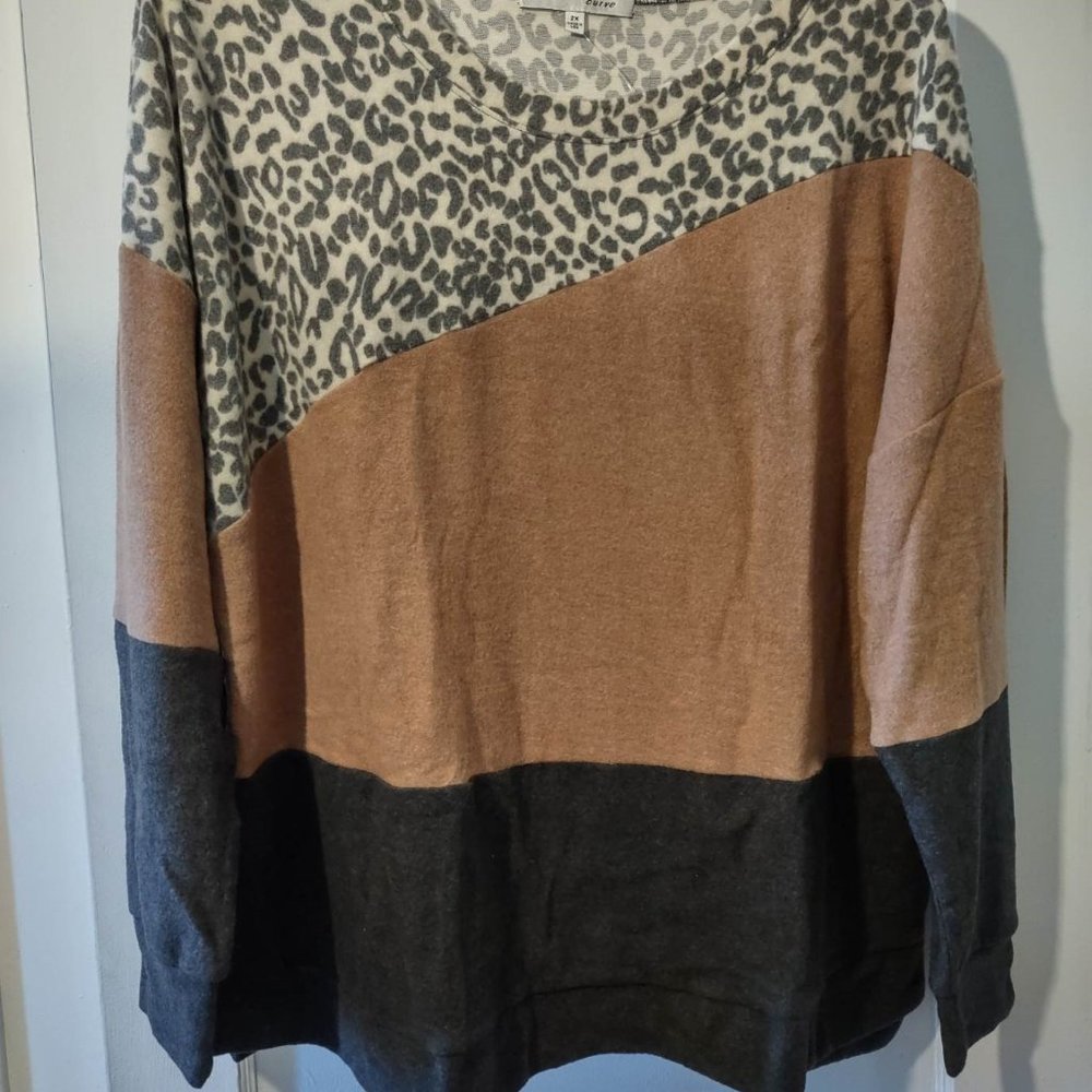 2X Socialite Curve sweater 3 tone